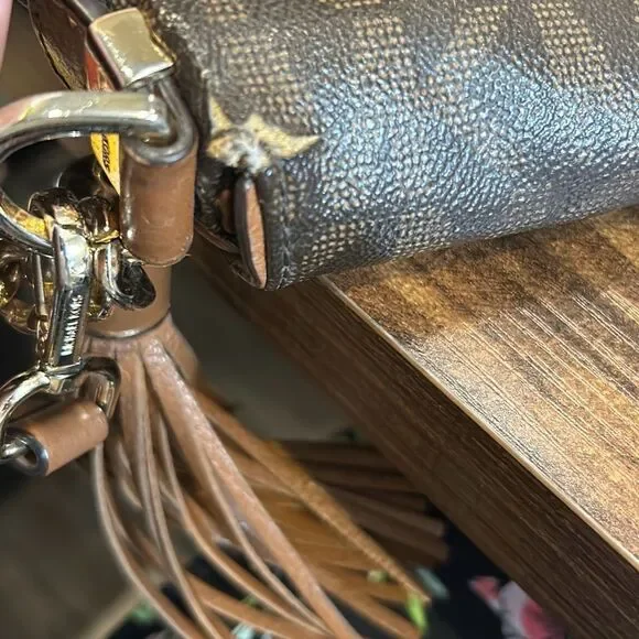 Michael Kors signature fold over, jet set convertible, shoulder bag - Picture 10 of 13